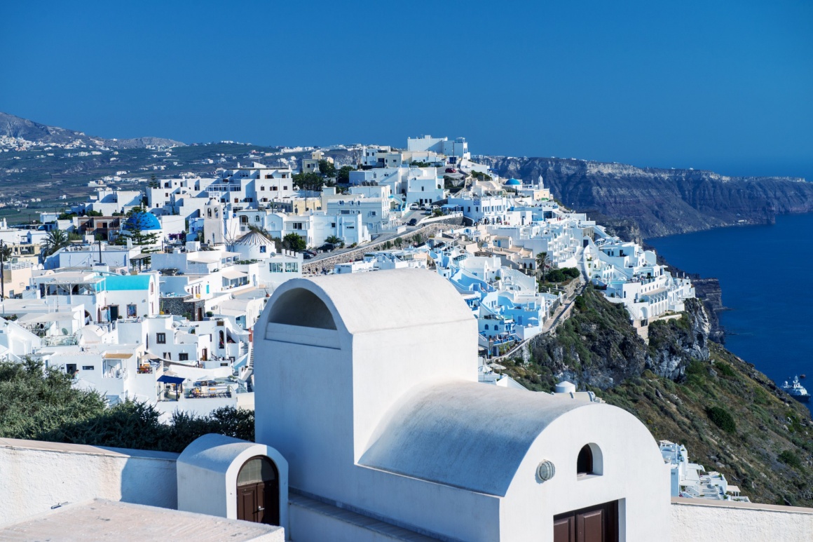 Imerovigli - Breathtaking views over Santorini