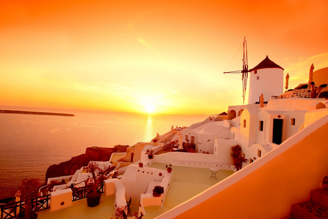 The world-famous sunset in Santorini